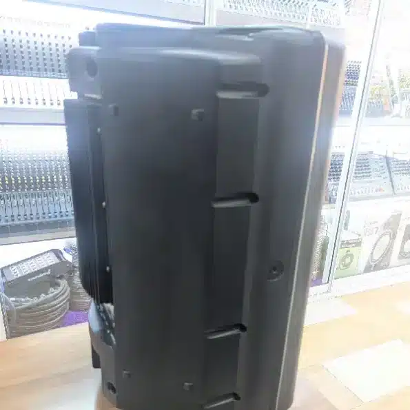 Soundking FP212A bi-amped speaker