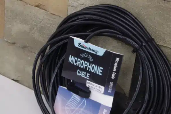 BB812-4/15M mic cable specifications