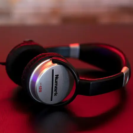 Over-ear DJ headphones