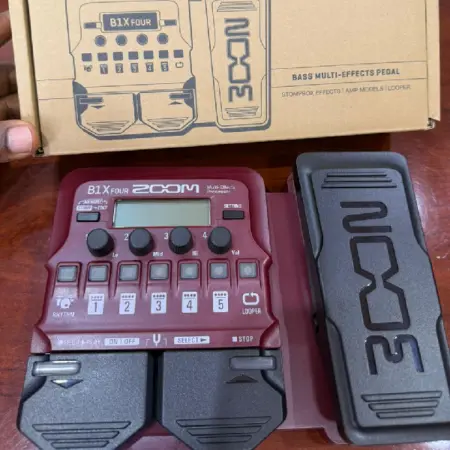 Zoom B1X Four Bass Multi-Effects
