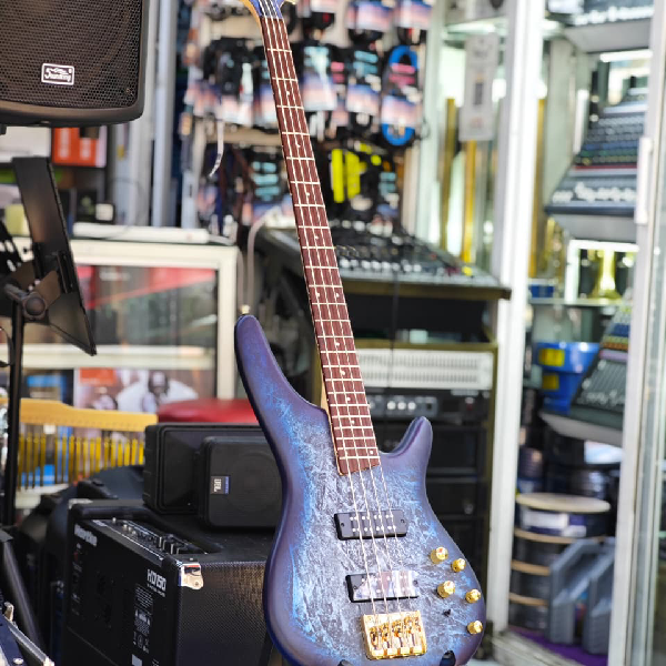 Ibanez SR305EDX (4) versatile bass guitar