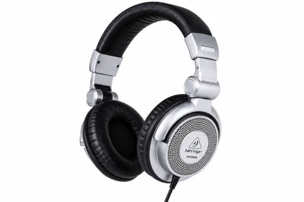 Behringer HPX2000 Nairobi