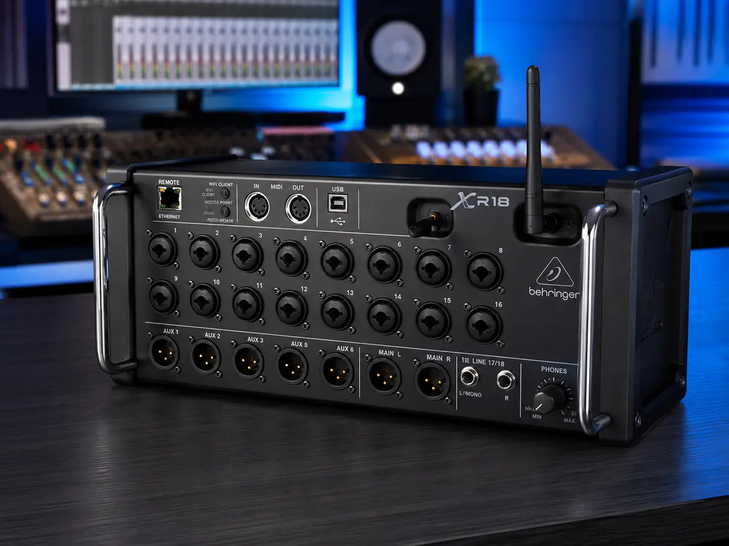 Behringer X AIR XR18 digital mixer