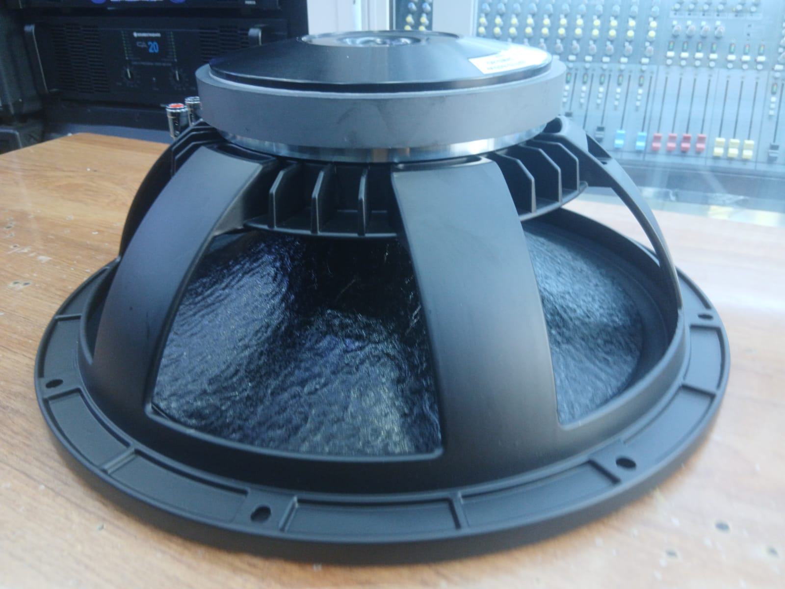 How to Choose and Install the Derwel 15PL76 Professional Loudspeaker for Reliable PA Performance Derwel 15PL76 woofer