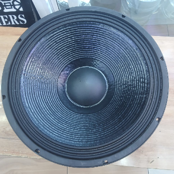How the Derwel 18AH186 Professional Loudspeaker Strengthens Bass Performance in Modern PA Systems Derwel 18AH186 Professional Loudspeaker Kenya