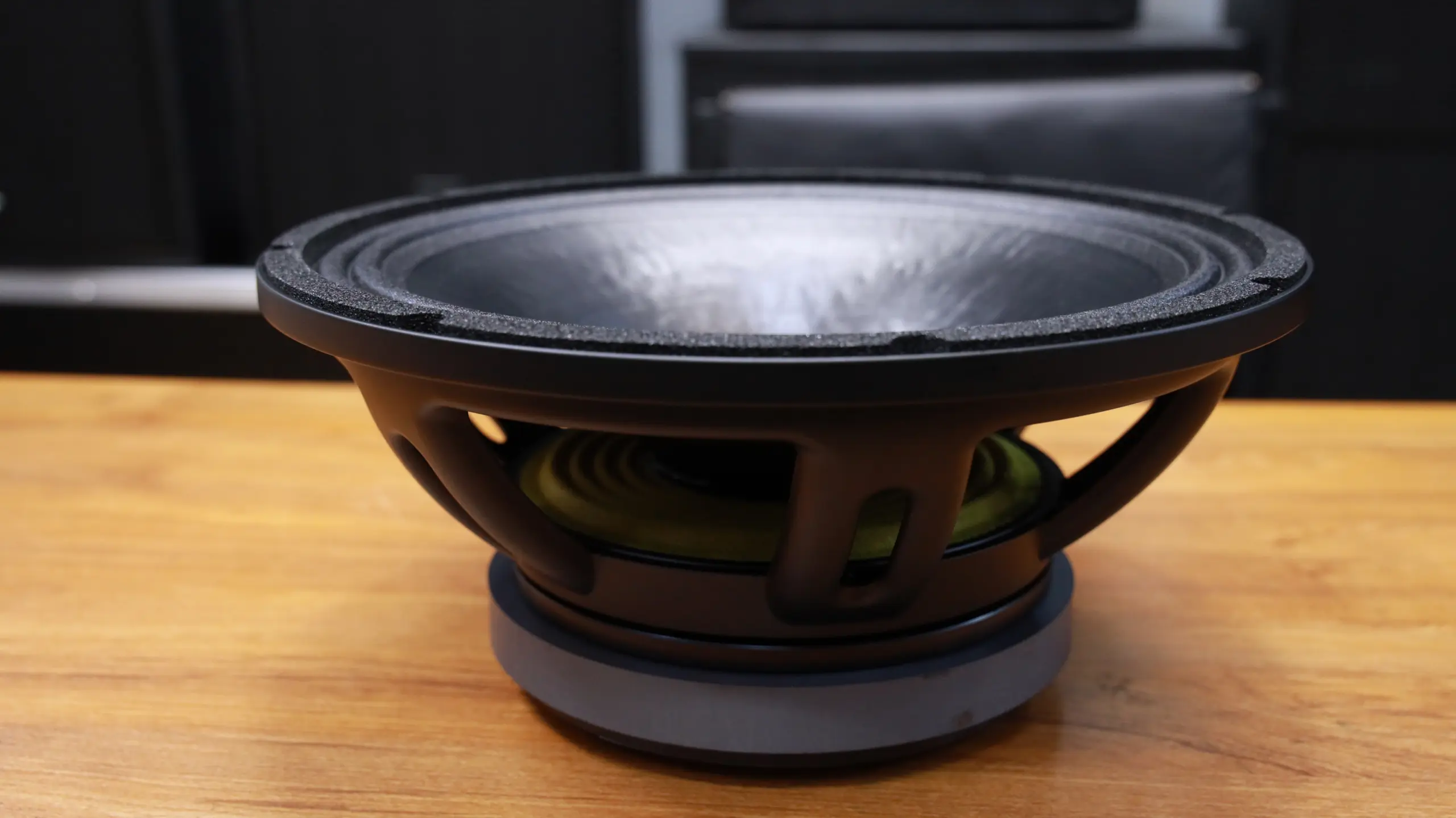 Derwel 600W Speaker Derwel 600W Speaker