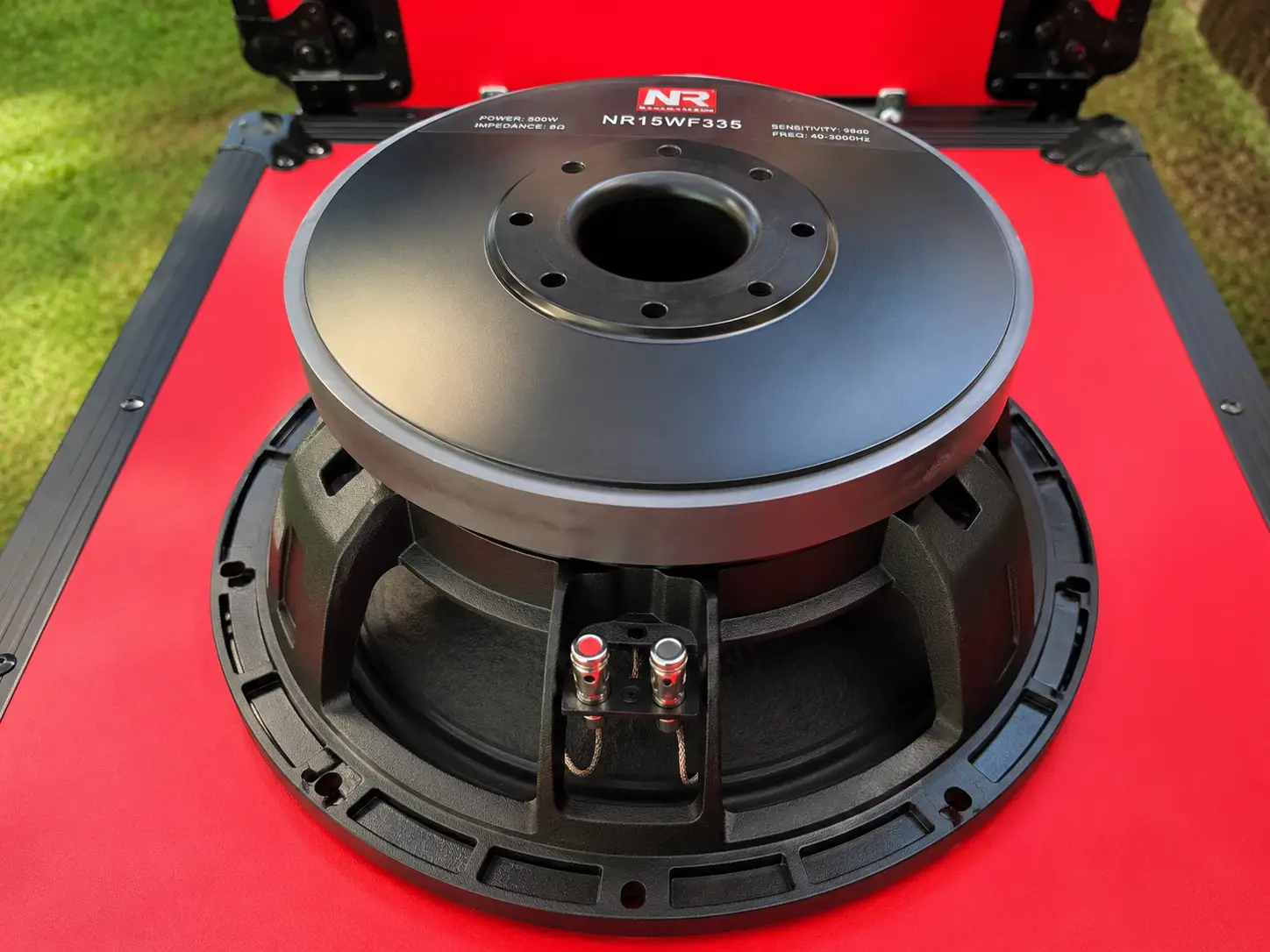 NR 12WF335 PA speaker