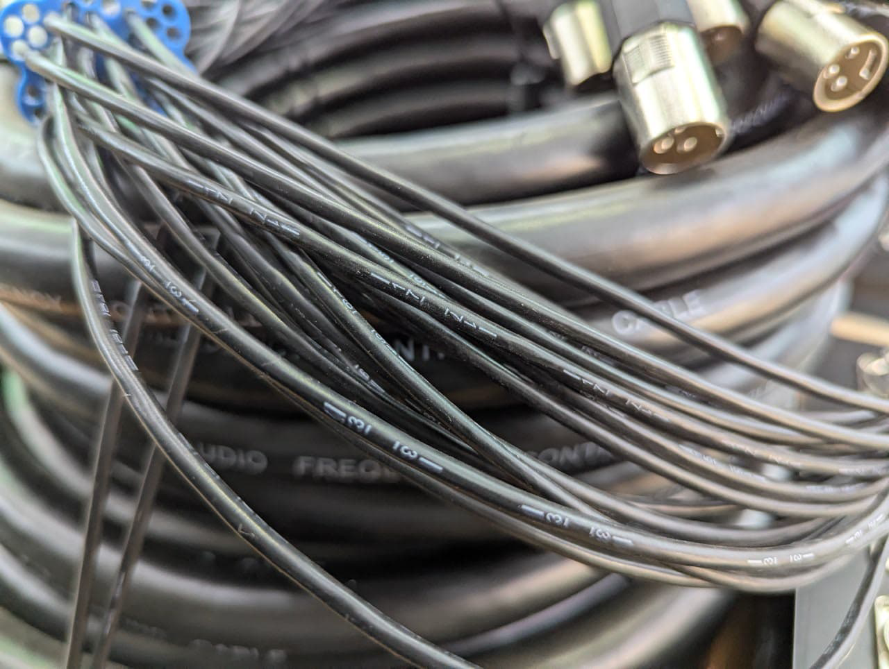 Soundking AH 104/30 Snake Cable for Efficient Live Sound Signal Distribution Soundking AH 104/30 Snake Cable