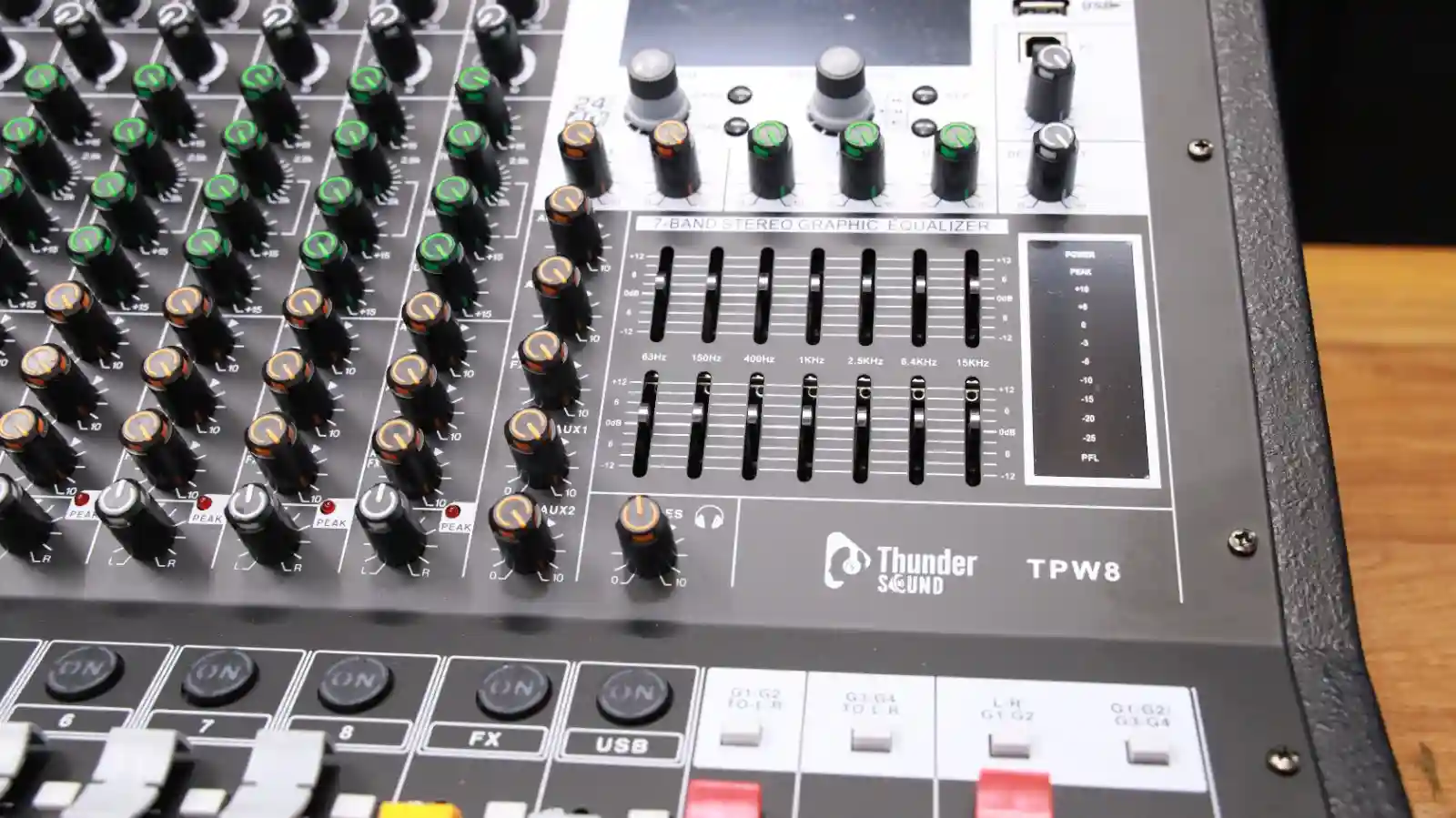 Thunder Sound TPW 8 Audio Mixer – Reliable Powered Mixer for Church Sound, DJs, Studios and Events Thunder Sound TPW 8 church mixer