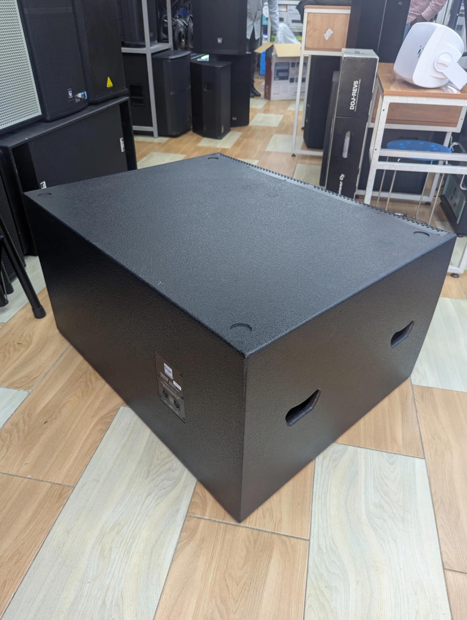 How the Thunder Sound TS 218 Bass Speaker Improves Large Sound Systems Thunder Sound TS 218 Bass Speaker for professional audio