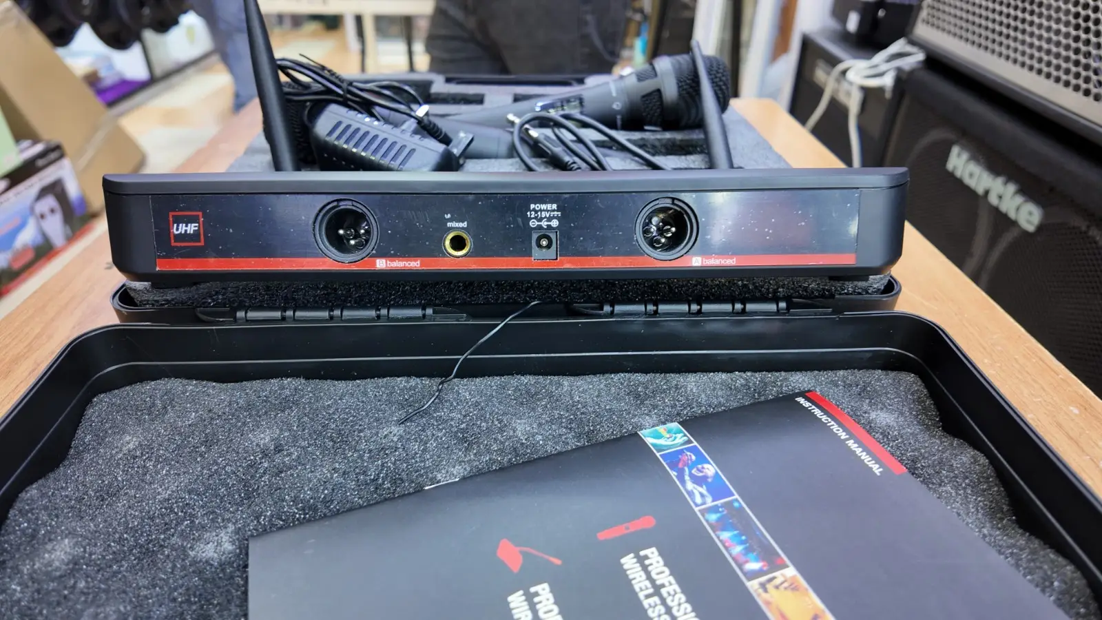 Thunder Sound TS202 Vocalset Artist UHF Wireless Microphone in Kenya Thunder Sound TS202 UHF microphone
