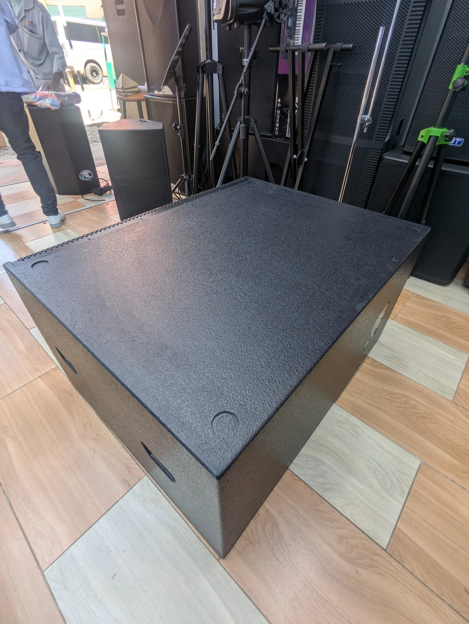 How the Thunder Sound TS 218 Bass Speaker Improves Large Sound Systems Thunder Sound TS218 subwoofer price