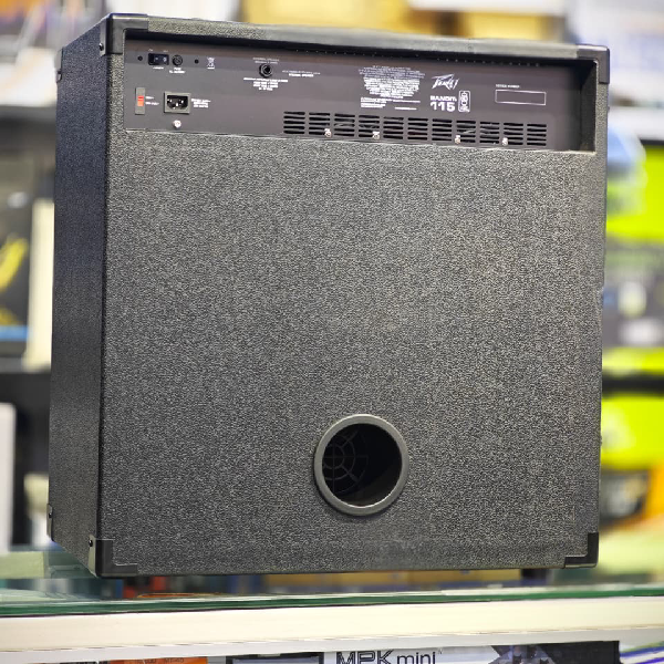 Peavey Bandit 115 amplifier