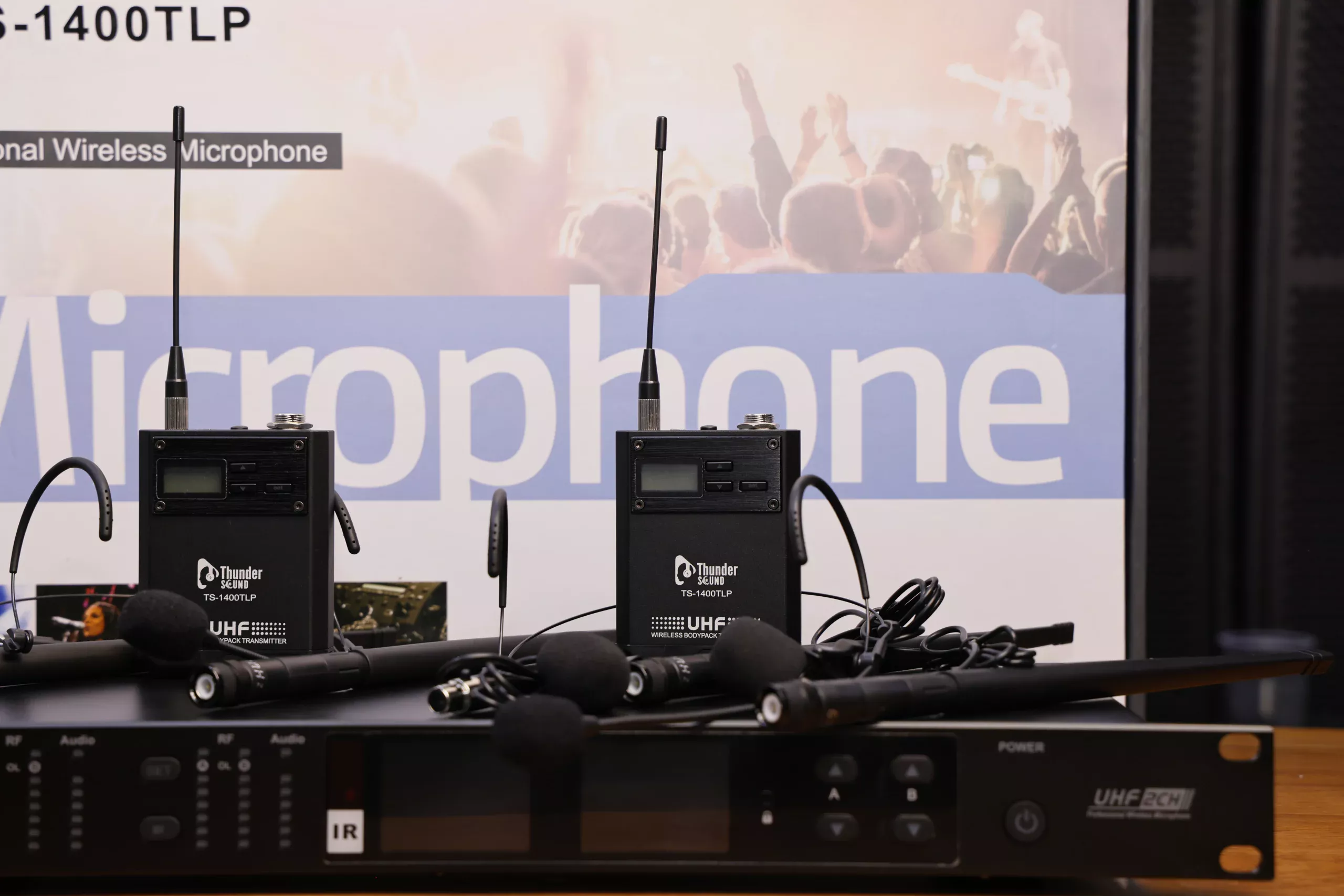 Thunder Sound TS-1400TLP Professional Wireless Microphone System in Kenya Thunder Sound wireless microphone system in Kenya