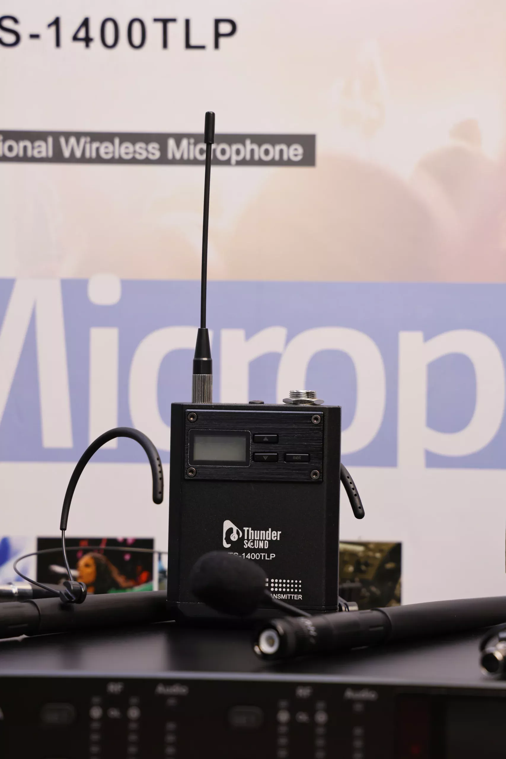 Wireless microphone receiver and transmitter equipment in Kenya