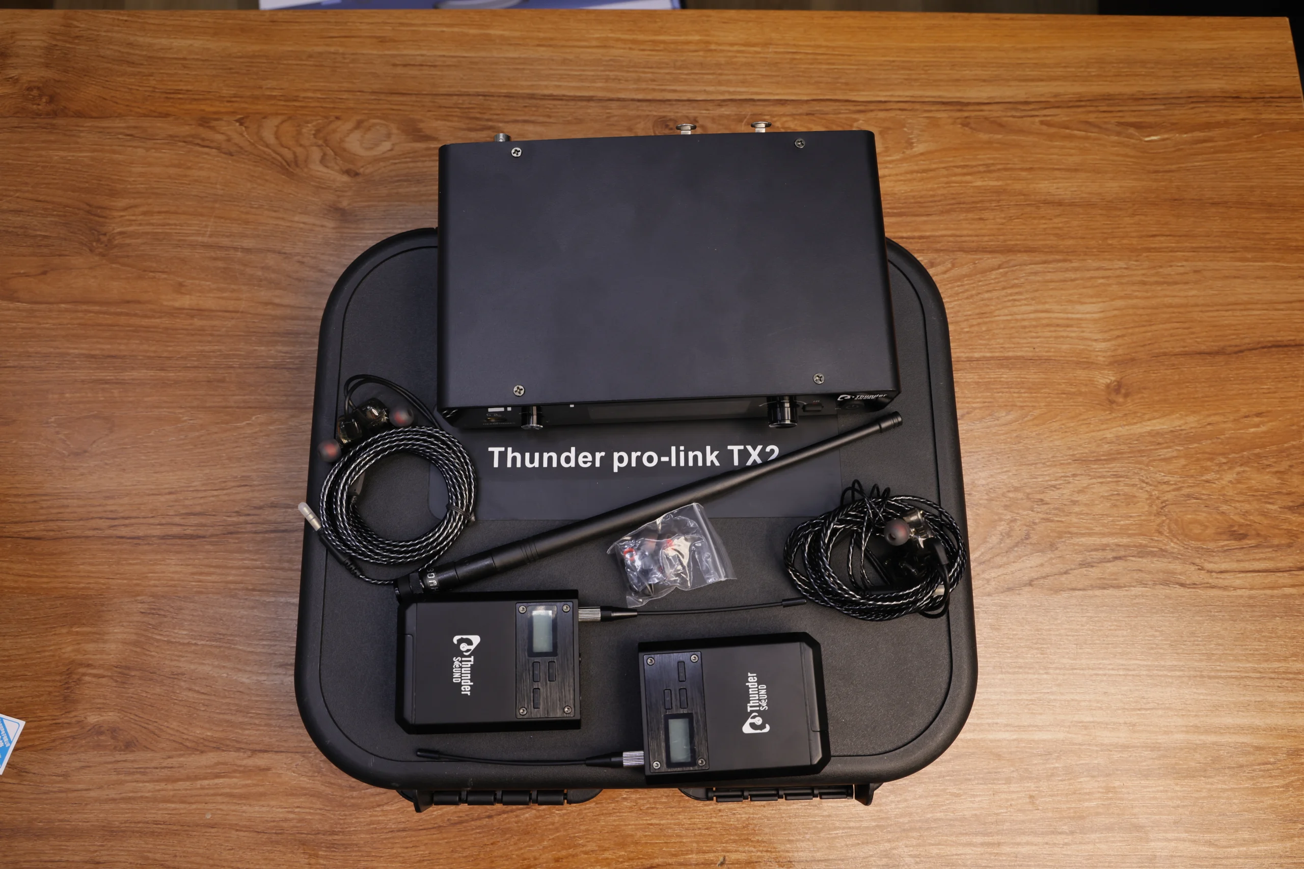 Thunder Sound wireless in-ear monitor system