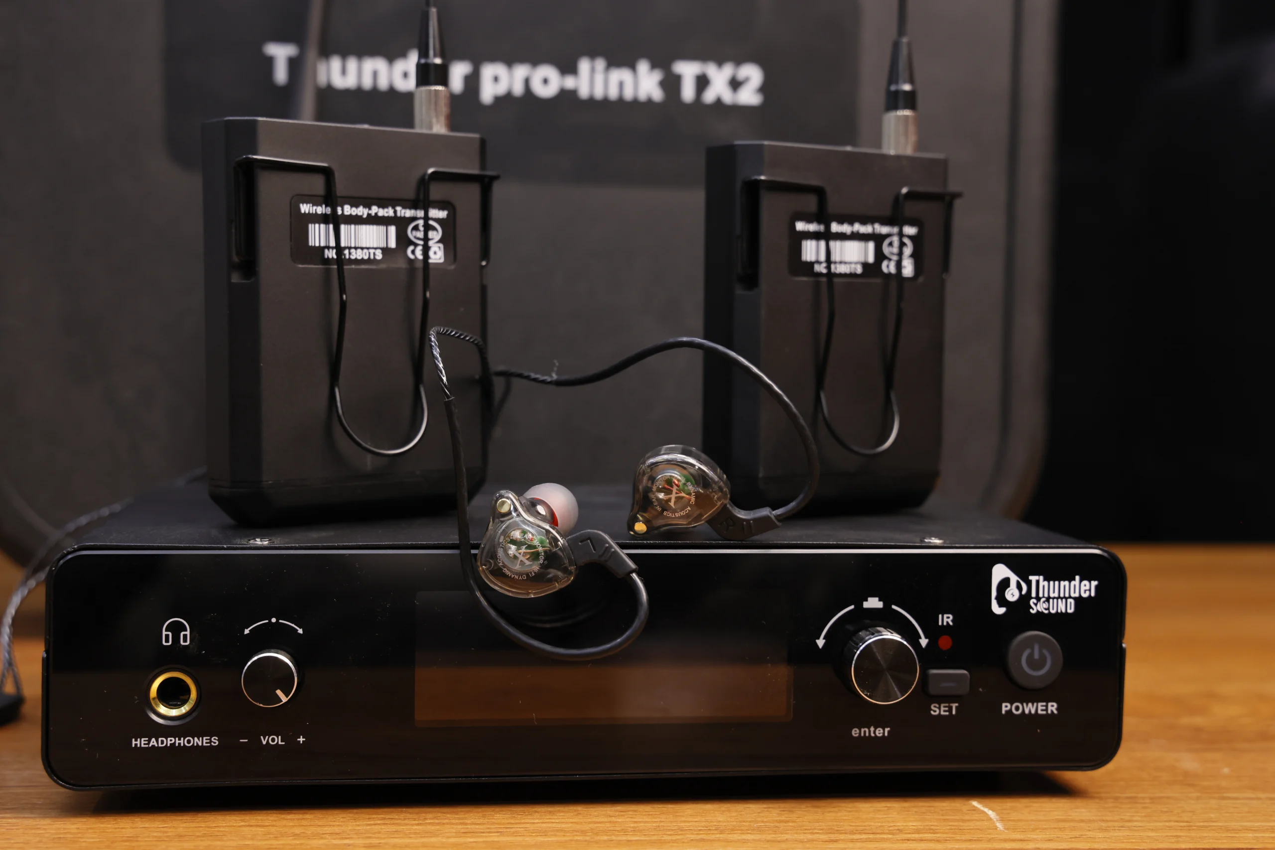 Professional in-ear monitor system for stage performance