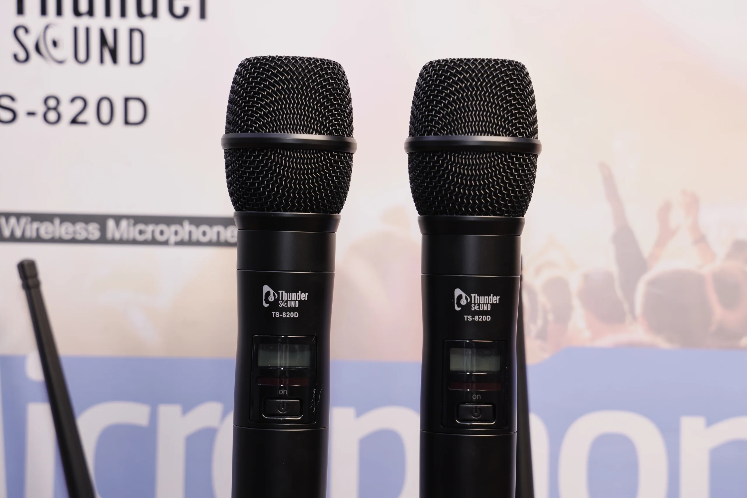 Professional wireless microphone system in Kenya