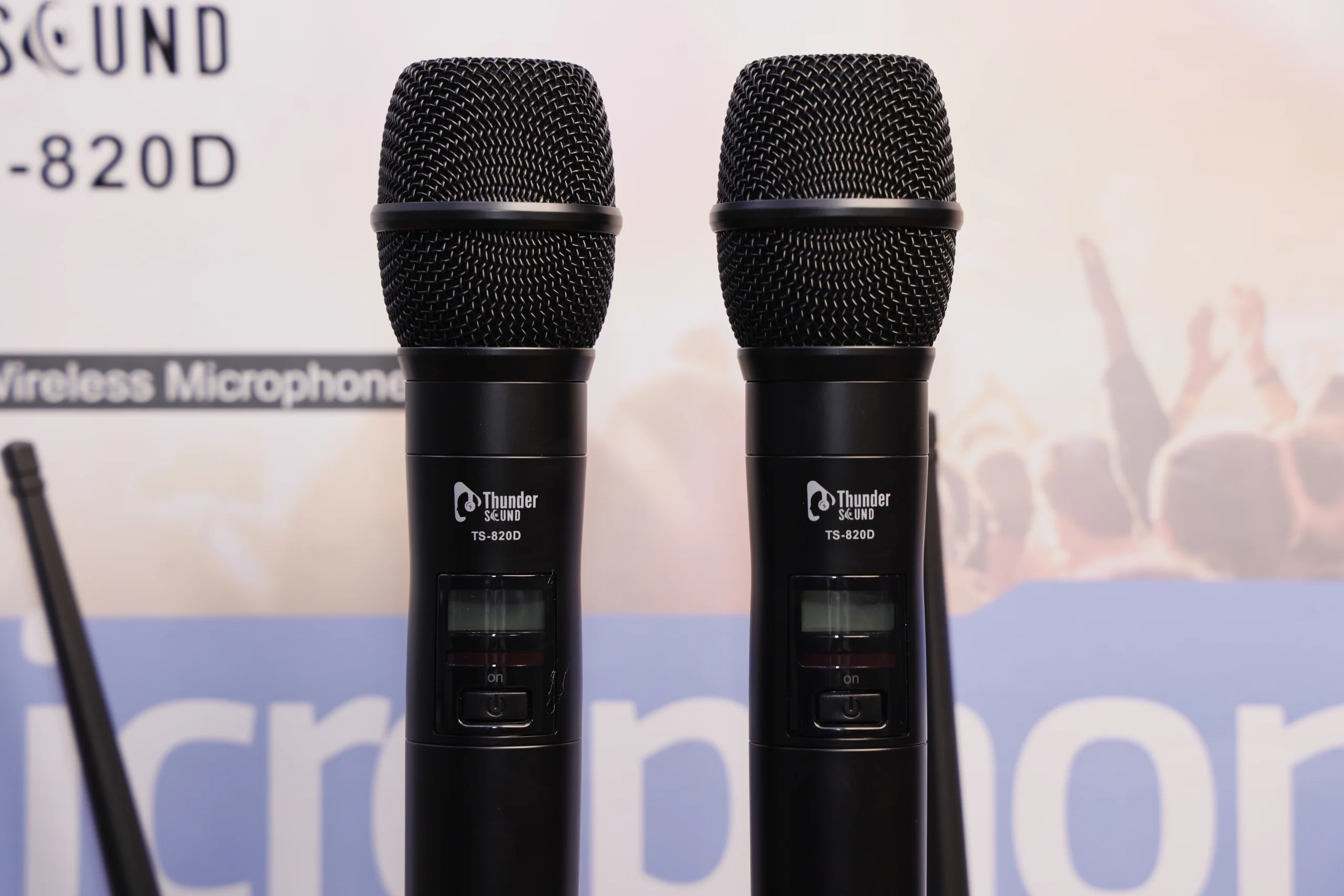 Wireless microphones for churches in Kenya